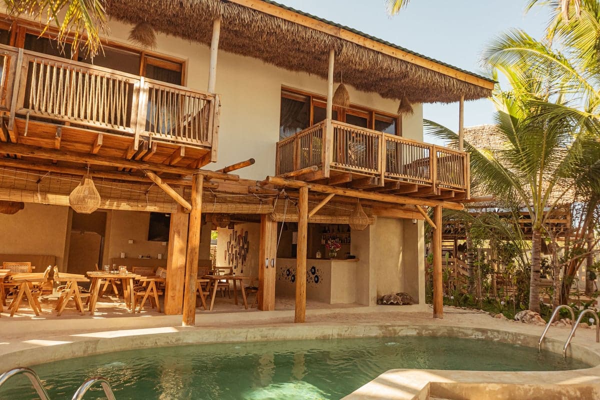 Studio with Balcony - Image 1