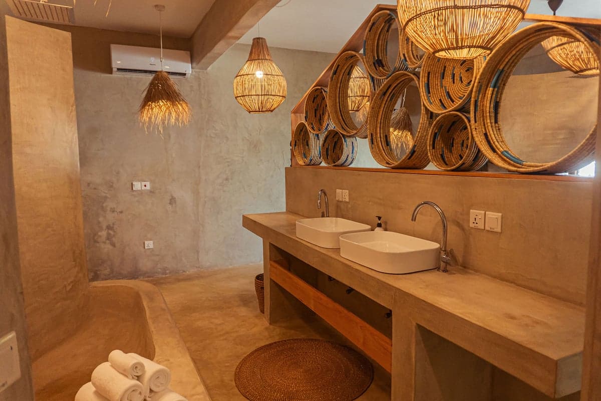 Studio with Balcony - Image 7