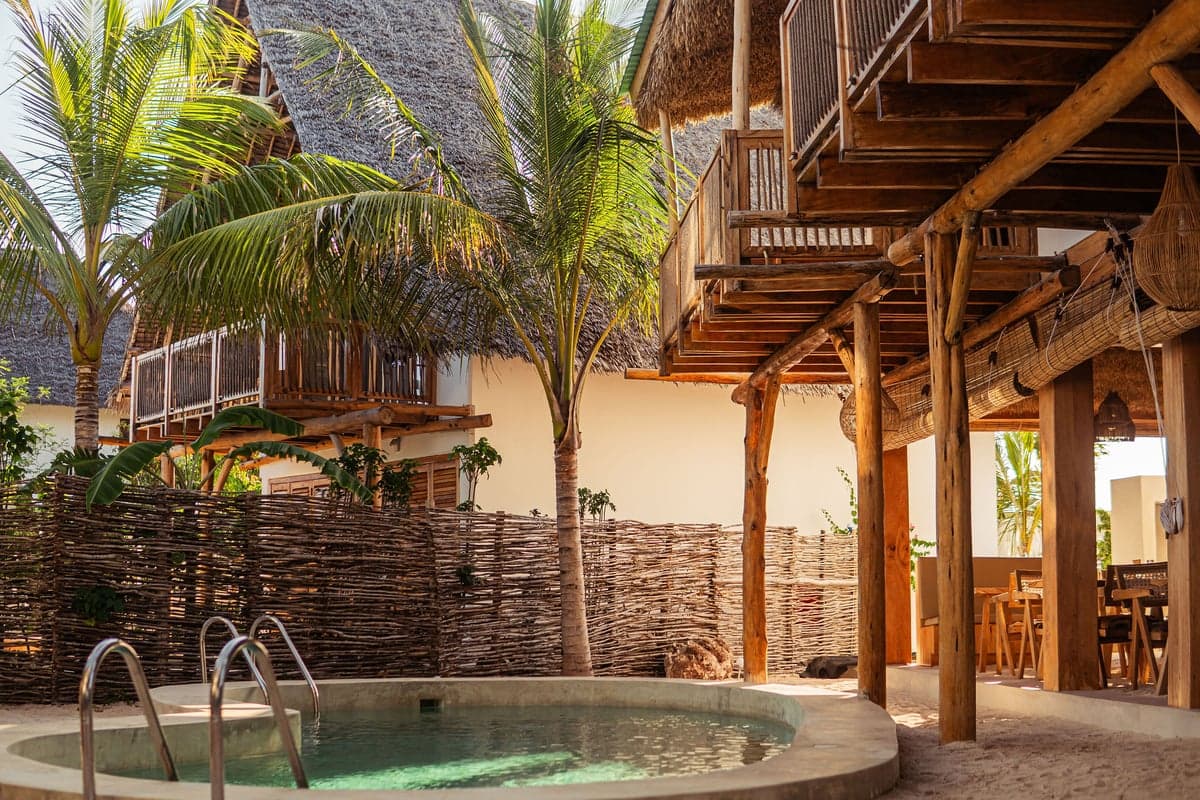 Studio with Balcony - Image 5